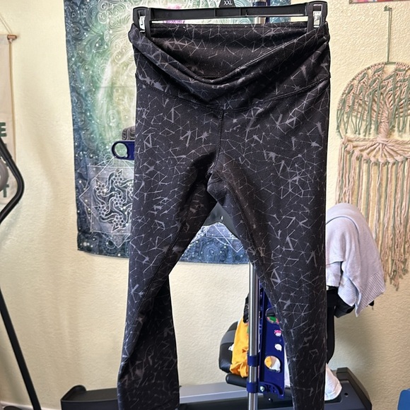 Lululemon Constellation Print Crop Leggings Size 6 ,  21" inseam - Picture 1 of 5